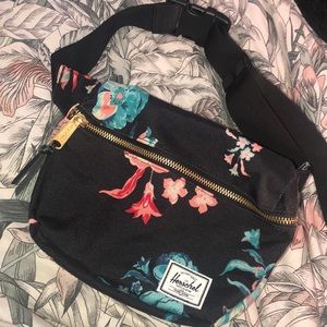 Herschel Fanny Pack - Authentic